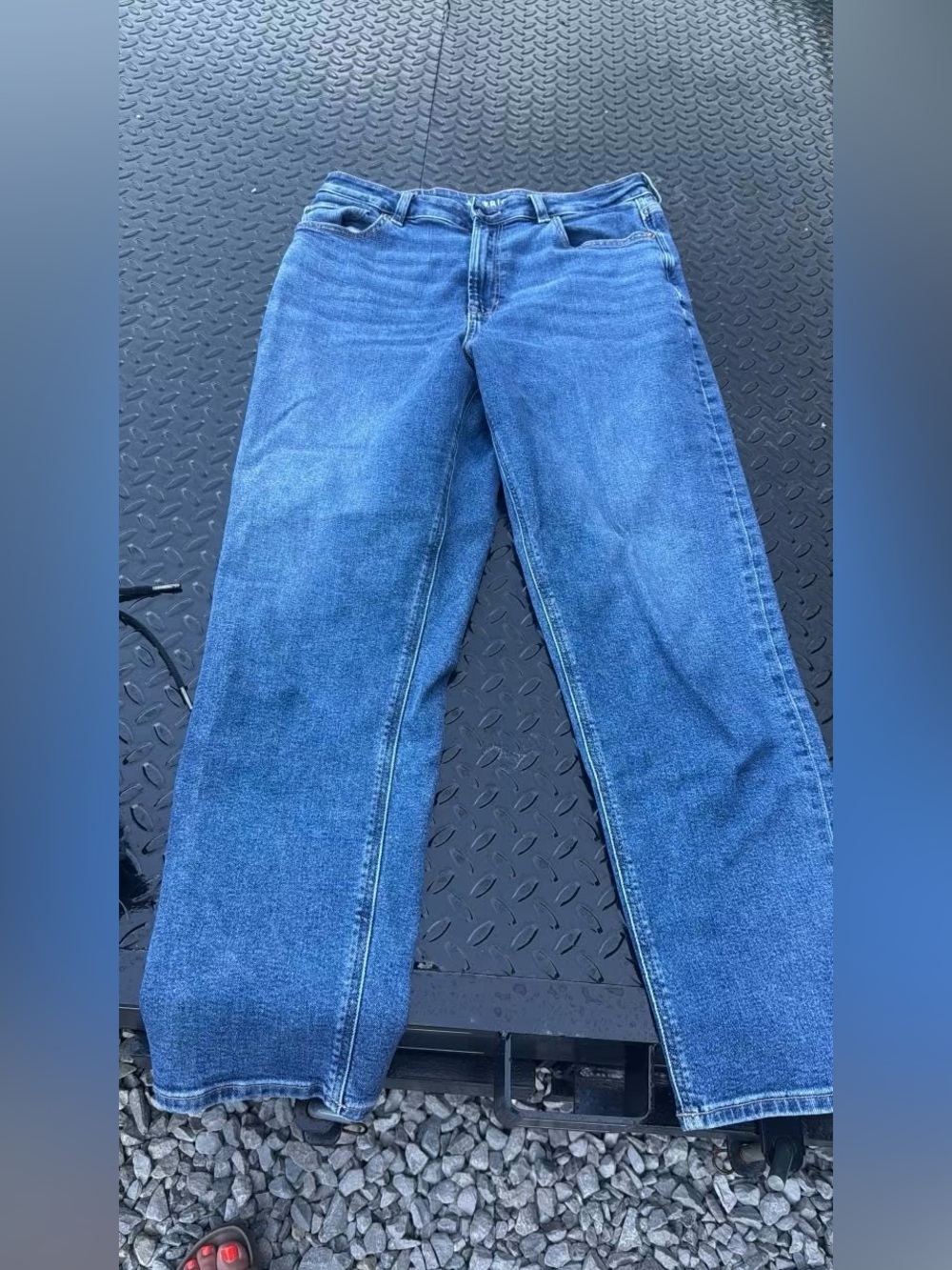 2 pairs of American eagle mom jeans - Picture 2 of 2